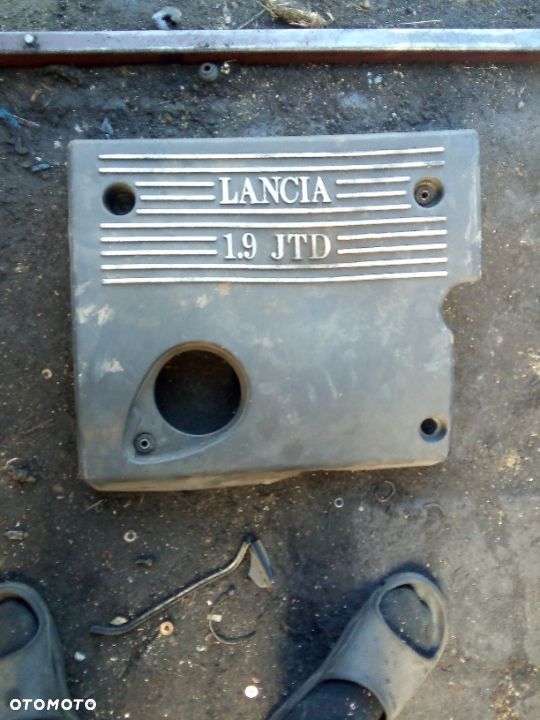 LANCIA lybra  1,9jtd osłona pokrywa silnika - 1