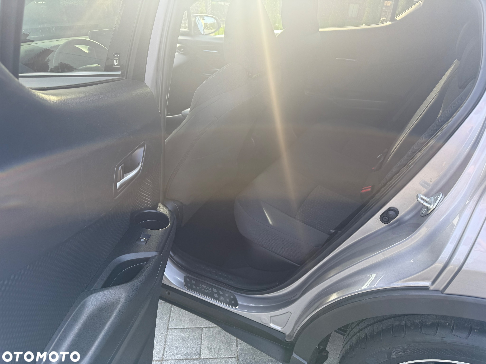 Toyota C-HR 1.8 Hybrid Comfort - 24