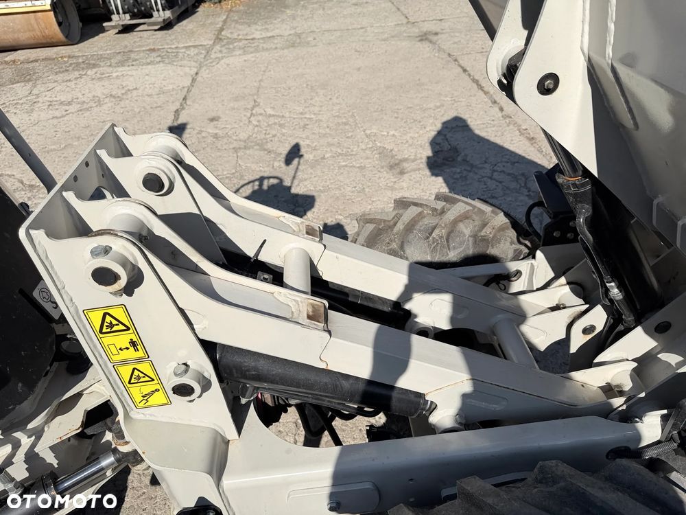 JCB 1T 2S5 1 ton - 17