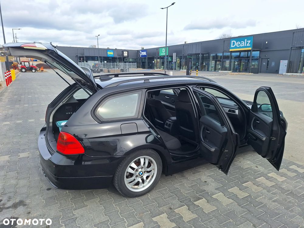 BMW Seria 3 318i - 9