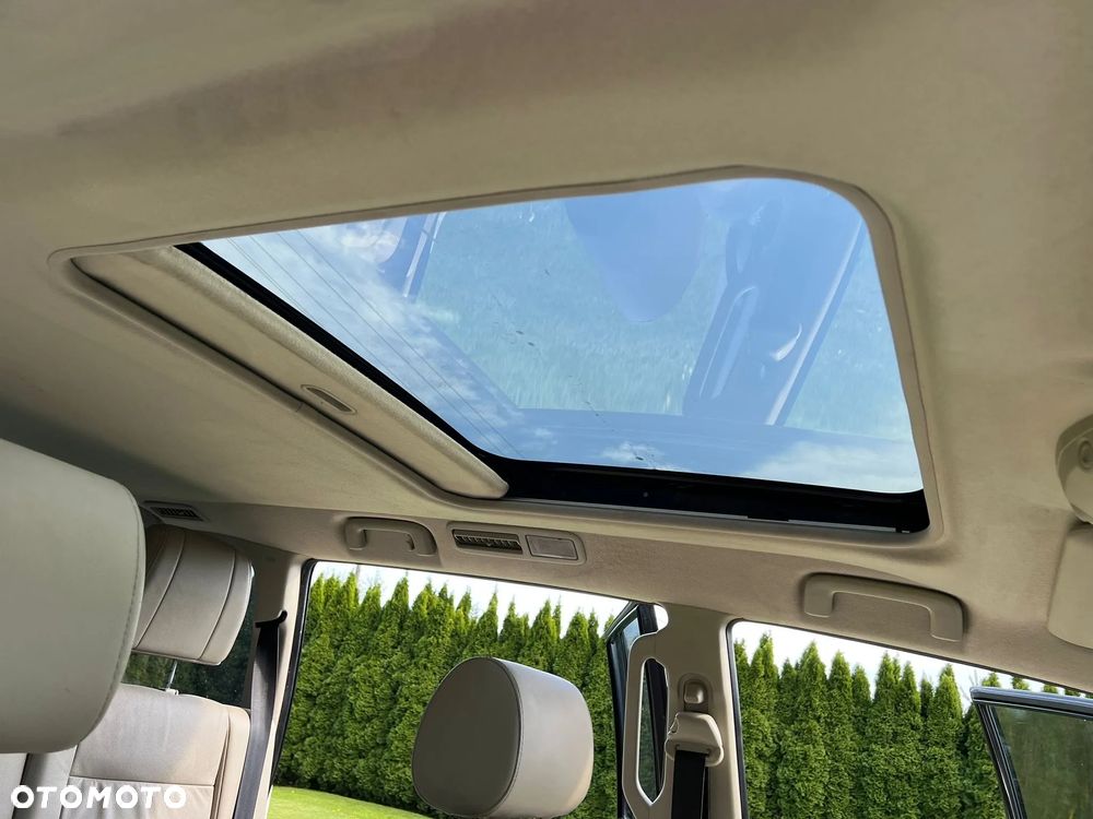 Mitsubishi Pajero - 27