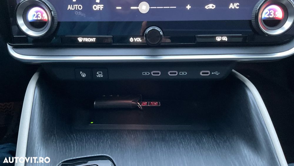 Lexus RZ 450e AWD Luxury - 29