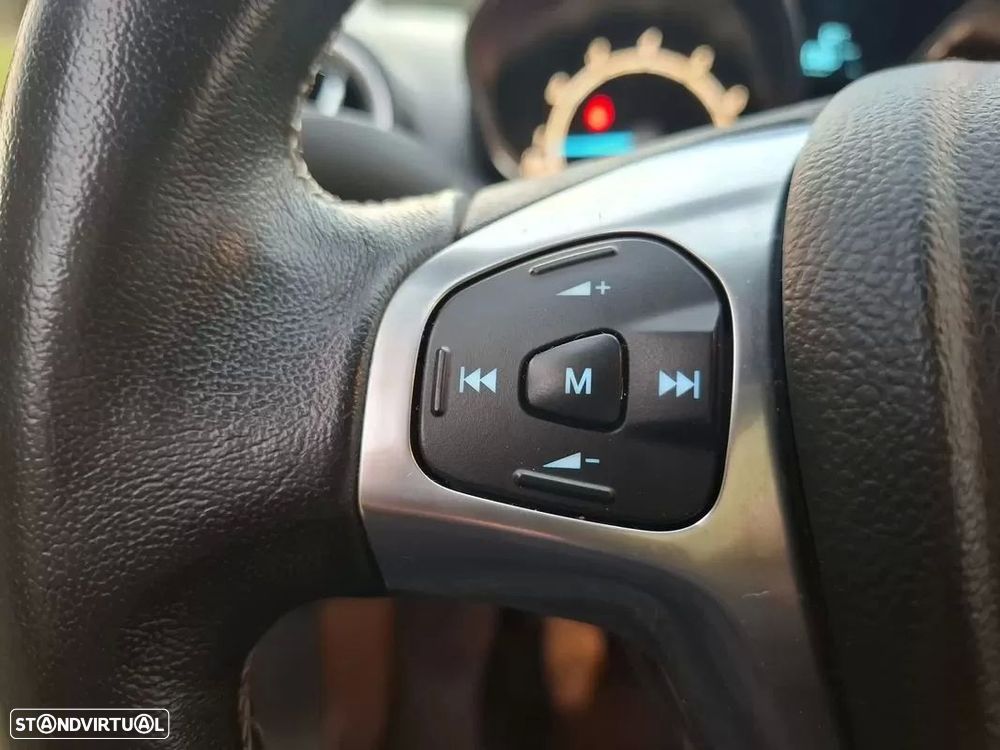 Ford Fiesta 1.0 Ti-VCT Titanium - 37