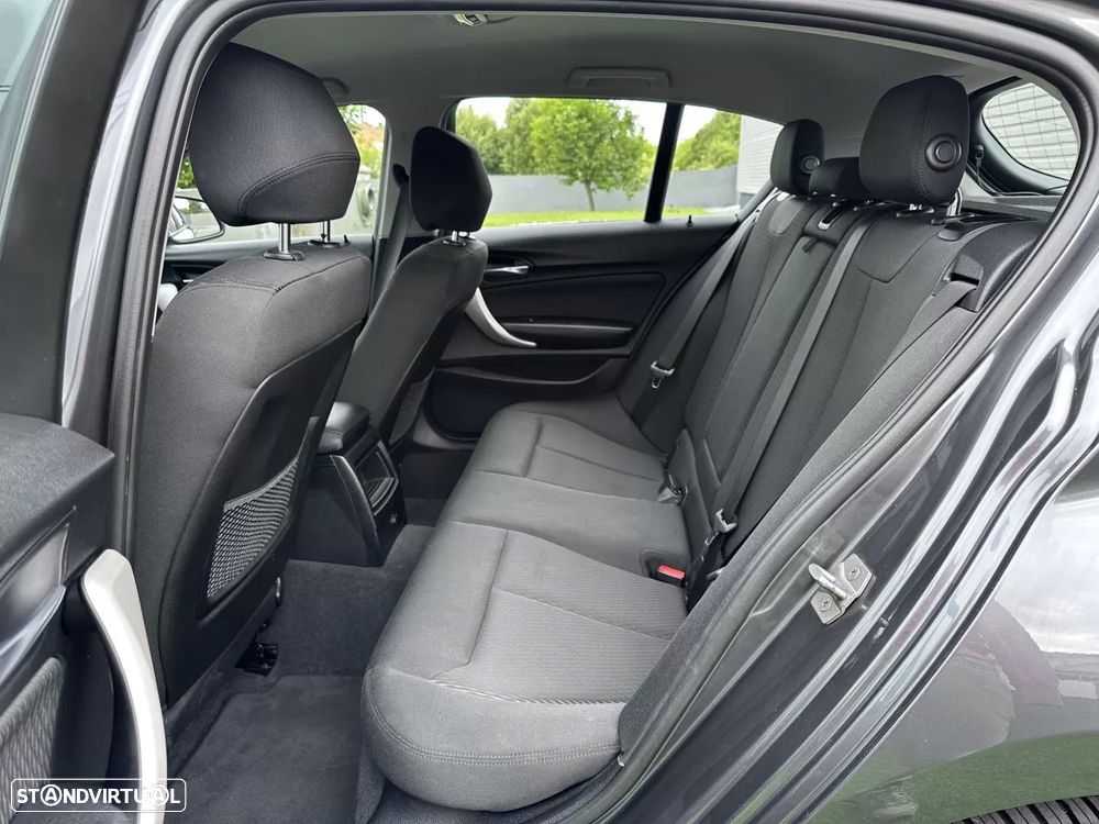 BMW 116 d Sport Line - 33