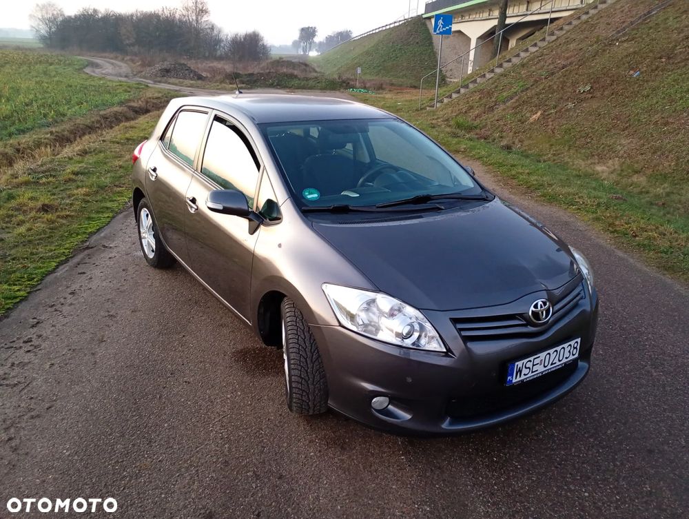 Toyota Auris 1.6 Premium Comfort MS - 31