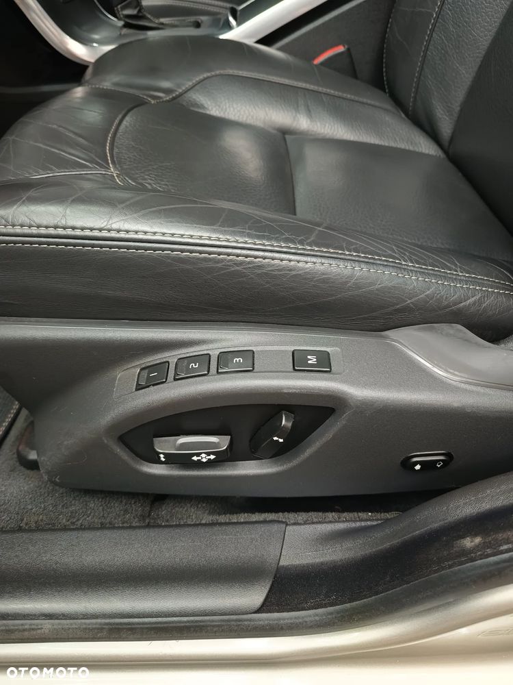 Volvo XC 70 - 21