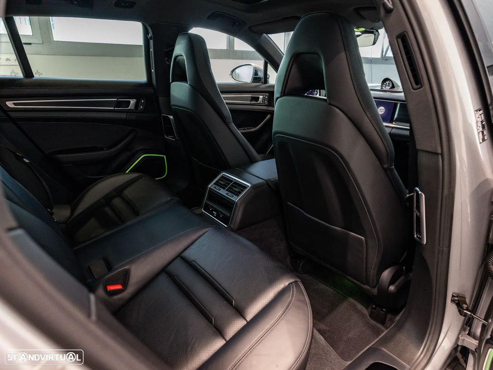 Porsche Panamera Sport Turismo 4 E-Hybrid Platinum Edition - 29