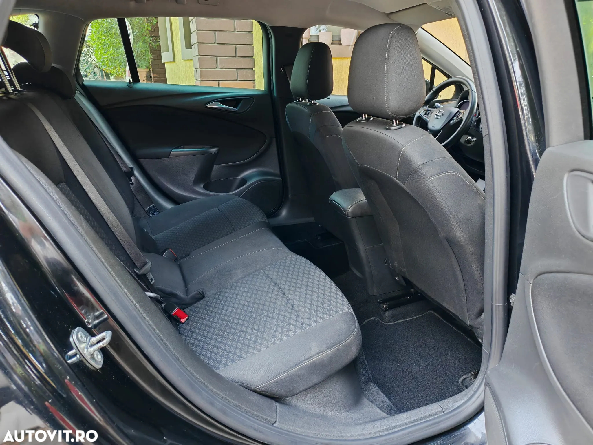 Opel Astra 1.6 D Automatik Start/Stop Business - 7