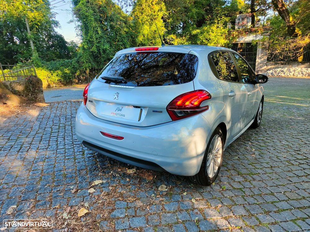 Peugeot 208 1.2 PureTech Active - 4