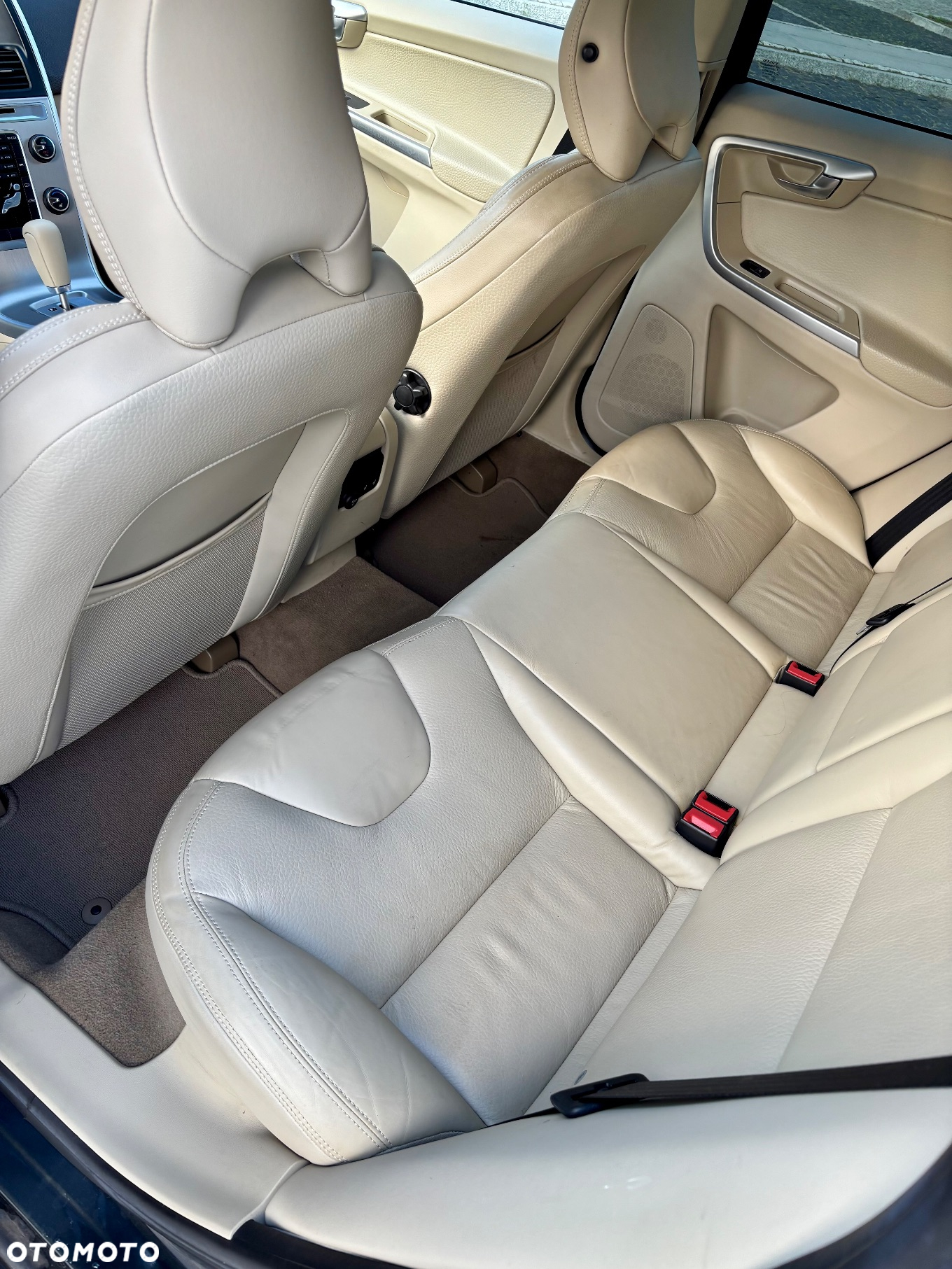 Volvo XC 60 3.2 AWD Momentum - 6