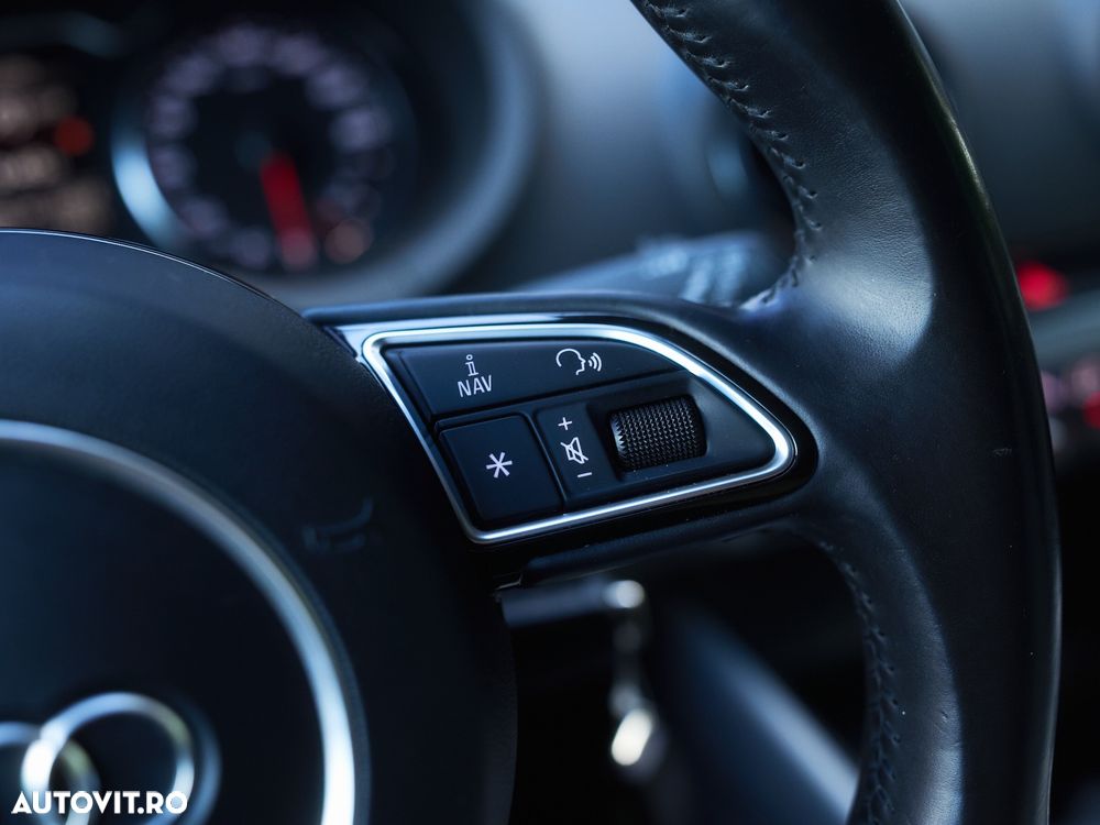 Audi A3 2.0 TDI DPF quattro S line Sportpaket - 30