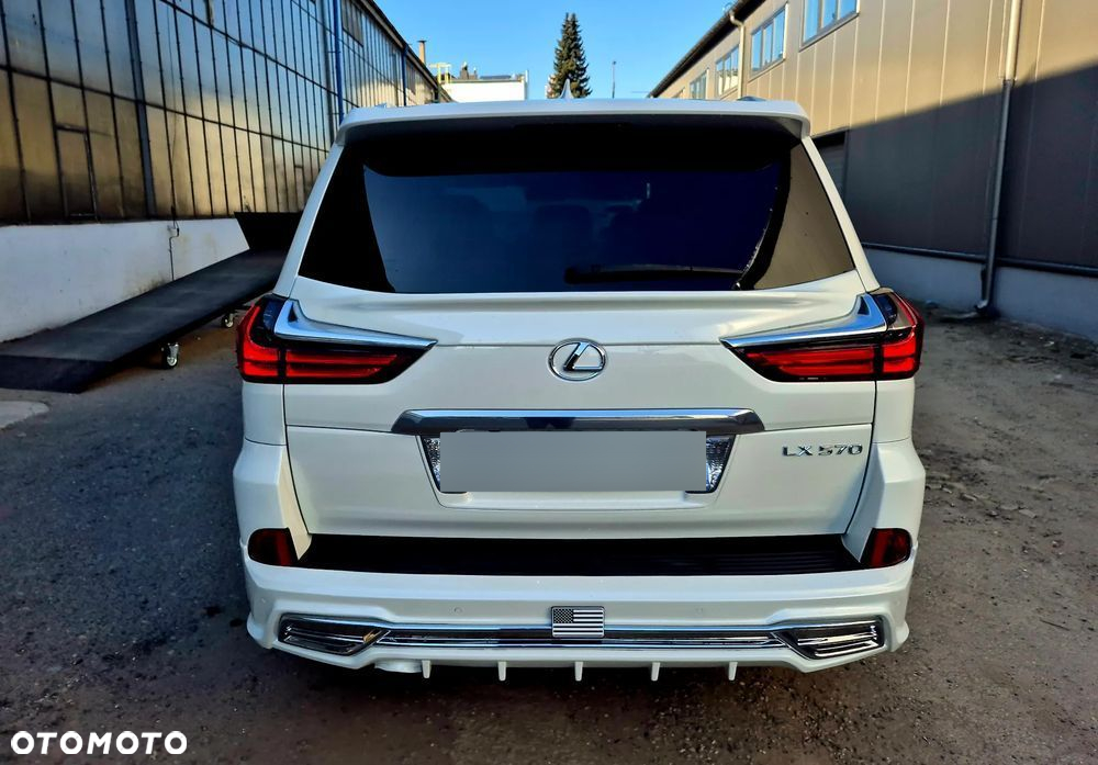Lexus LX 570 Omotenashi - 11