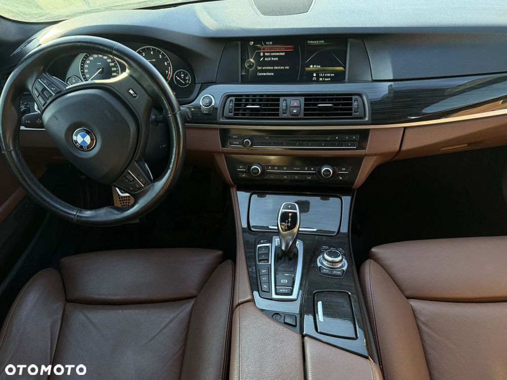 BMW Seria 5 535i xDrive - 4