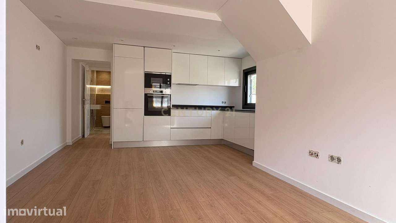 Moradia T3 com Obra total - Ramalde, Porto - Grande imagem: 3/30