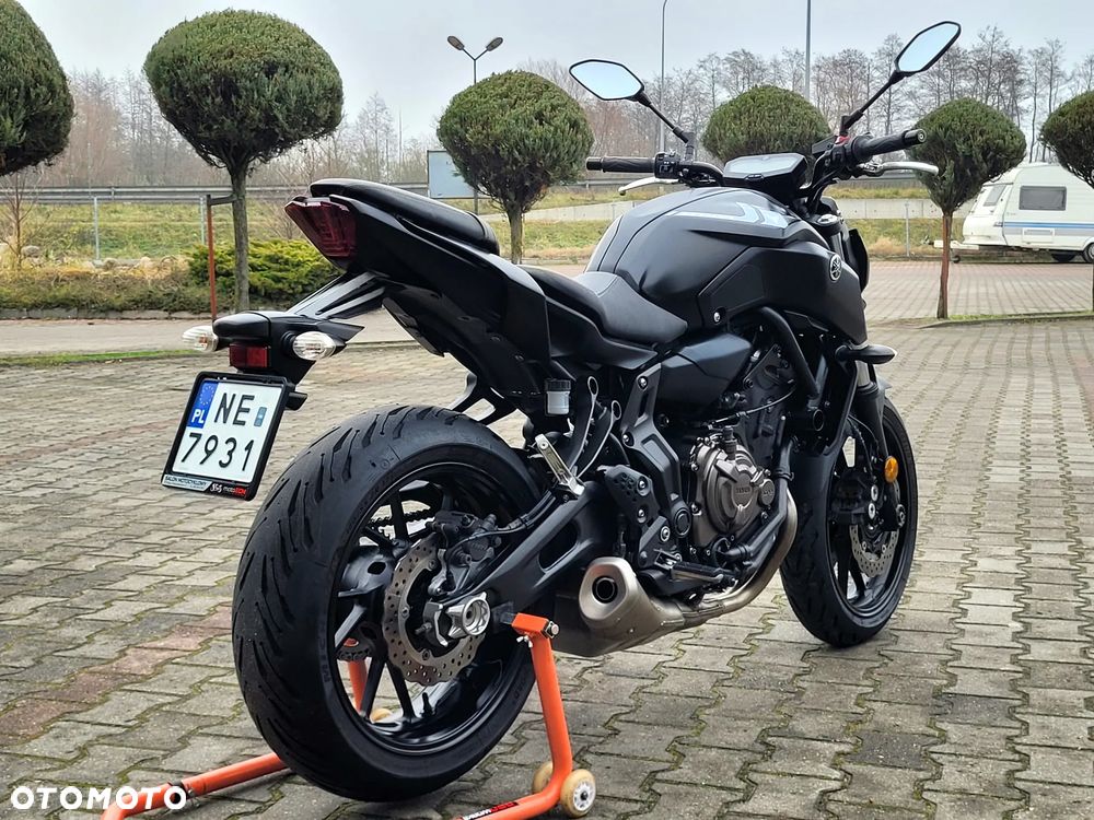 Yamaha MT - 17