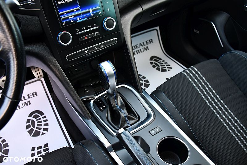 Renault Megane ENERGY TCe 205 EDC GT - 15