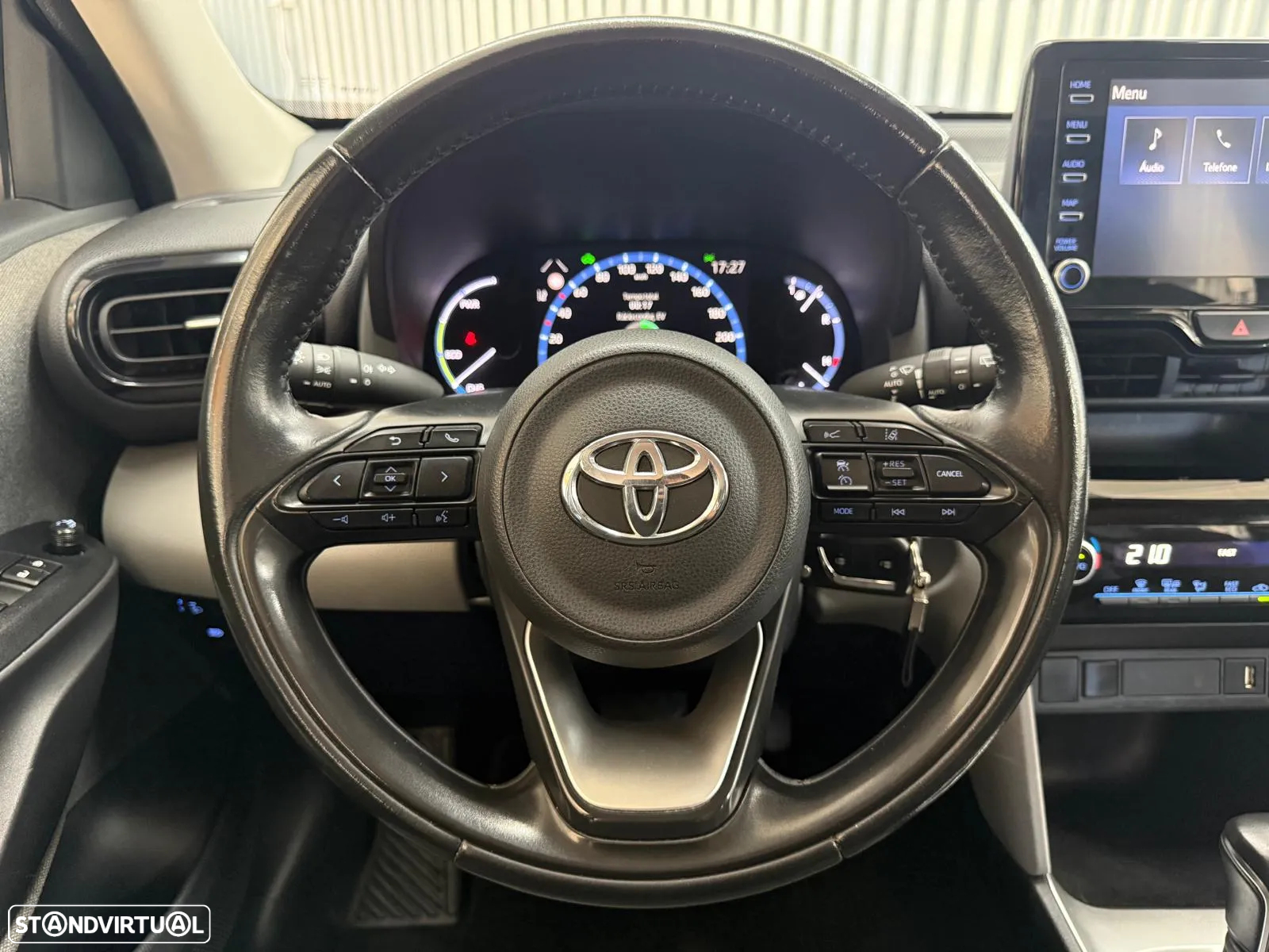Toyota Yaris Cross 1.5 HDF Comfort Plus - 9