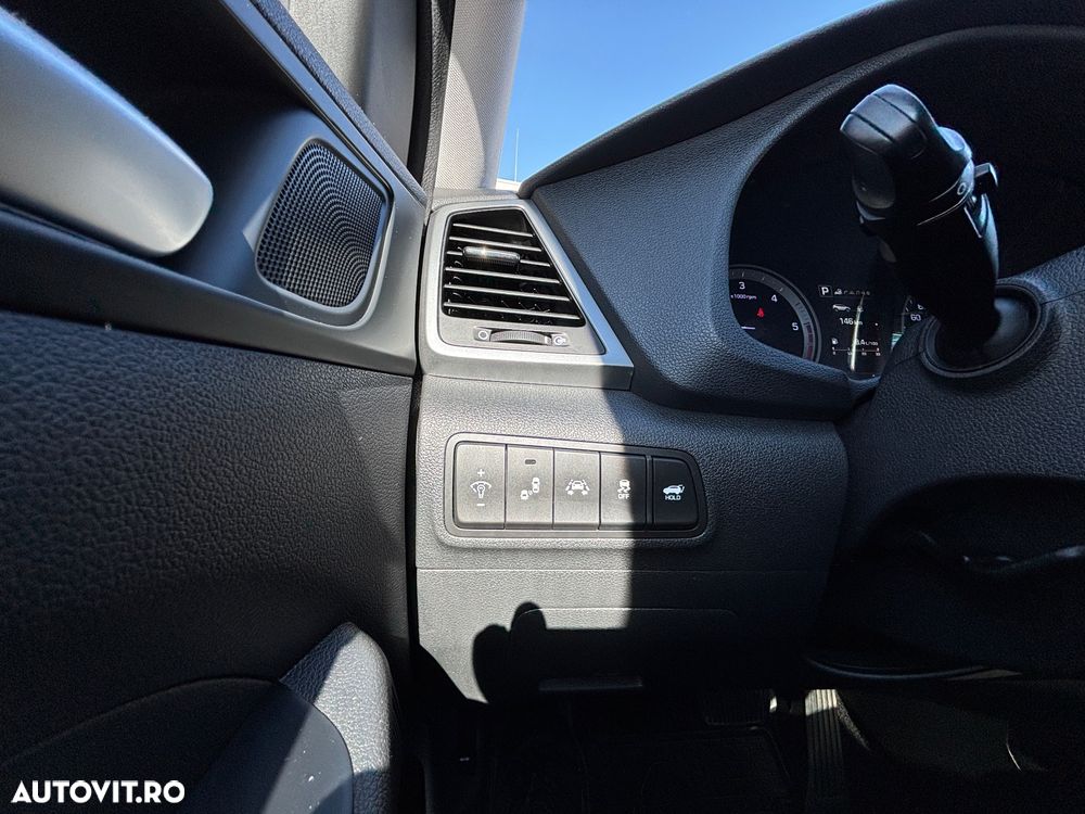 Hyundai Tucson 2.0 CRDI 4WD 6AT Luxury Pack+ - 34