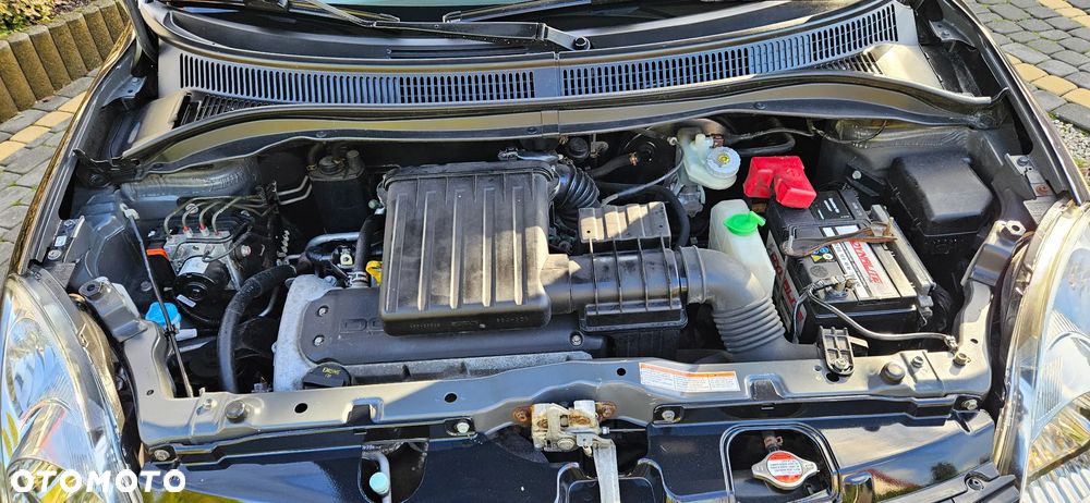 Suzuki Swift 1.3 Black and White - 14