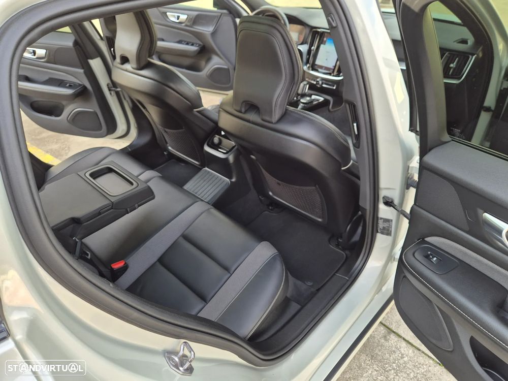 Volvo V60 2.0 T6 AWD TE R-Design - 51