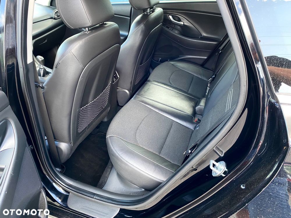 Hyundai i30 1.6 CRDI 48V-Hybrid Prime - 26