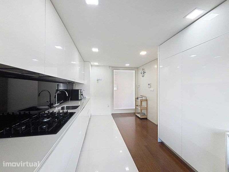 EXCLUSIVA MORADIA T4 COM VISTA MAR - Grande imagem: 5/12