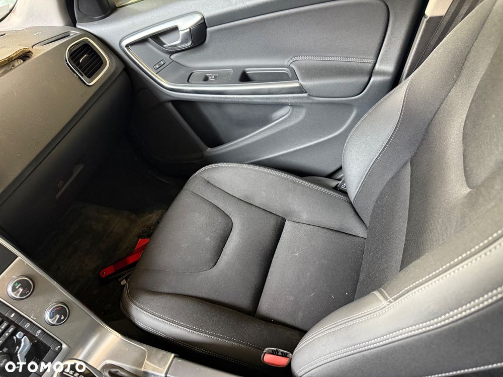 Volvo V60 D3 Base - 9