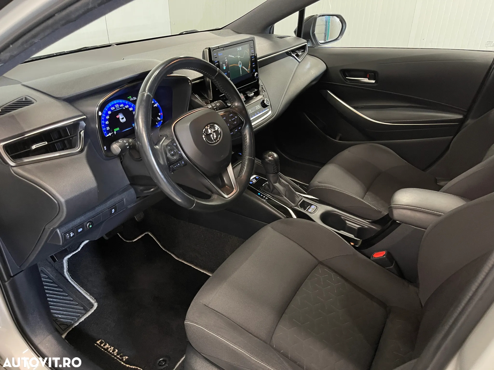 Toyota Corolla 2.0 Hybrid Business Edition - 5
