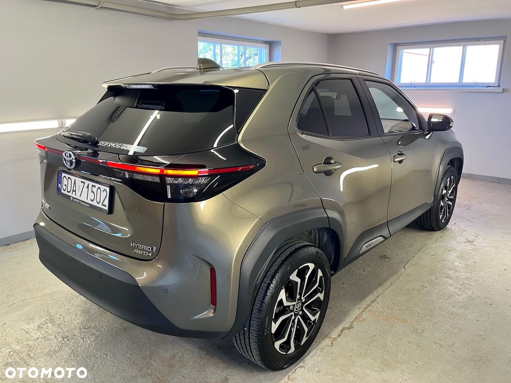Toyota Yaris Cross Hybrid 1.5 Comfort 4x4 - 6