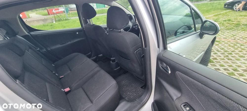 Peugeot 207 1.6 HDi - 16