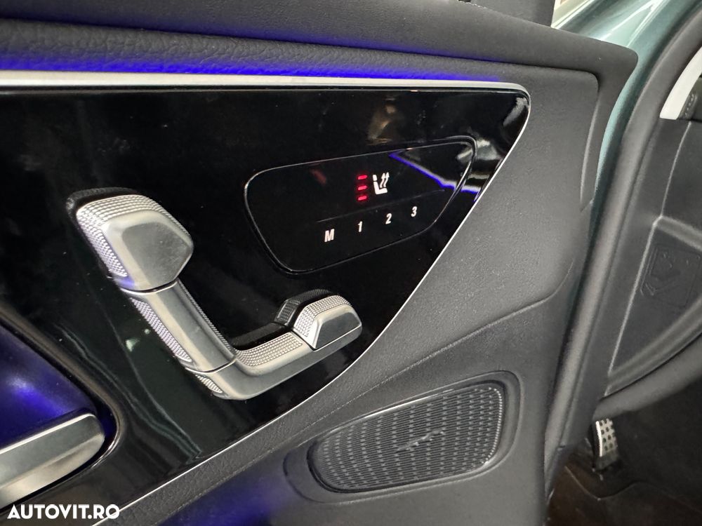 Mercedes-Benz GLC 300 e 4Matic 9G-TRONIC AMG Line Advanced - 12