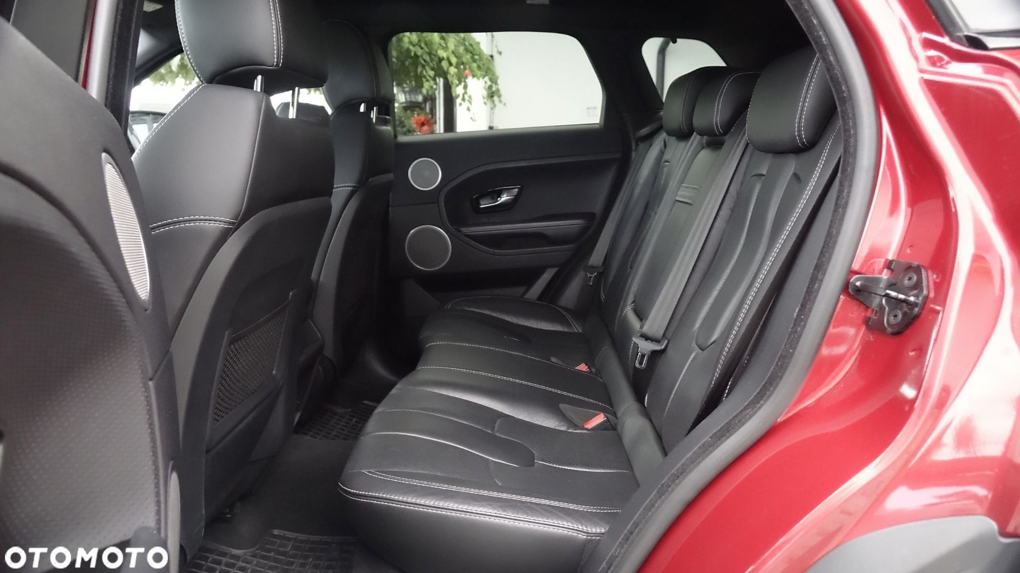 Land Rover Range Rover Evoque - 26