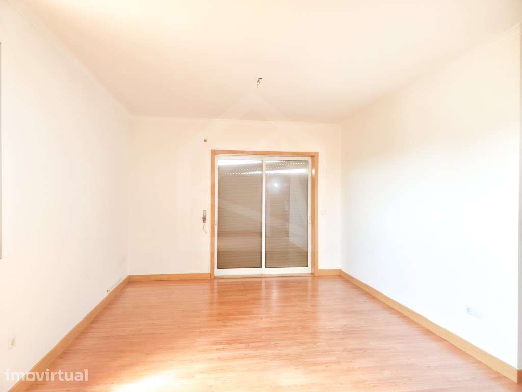 Apartamento T2 em Sanfins - Grande imagem: 2/23