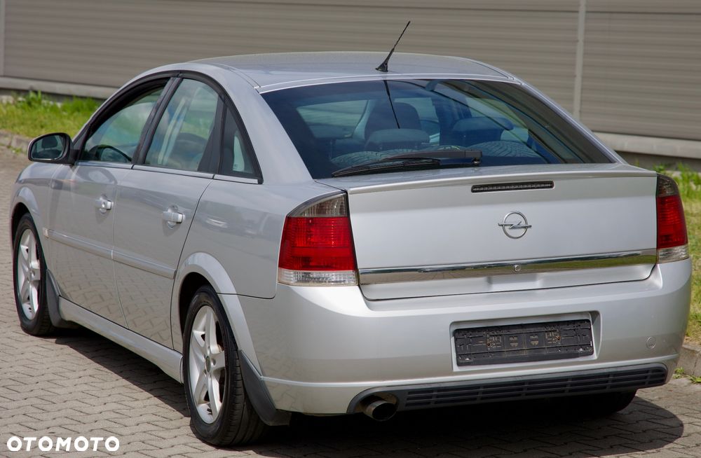 Opel Vectra 2.2 CDX - 9