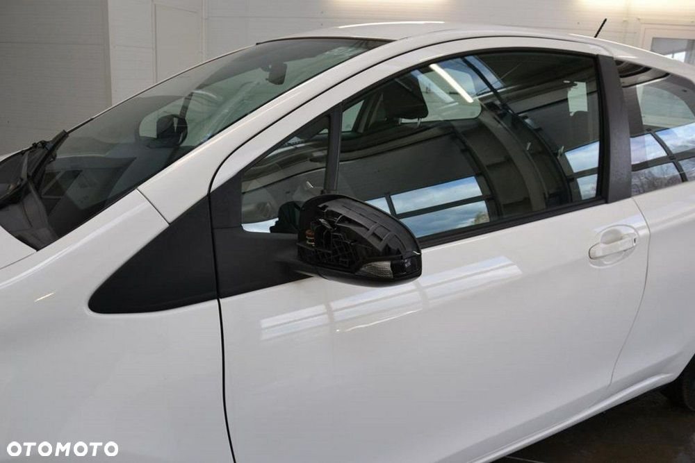 Toyota Yaris - 17
