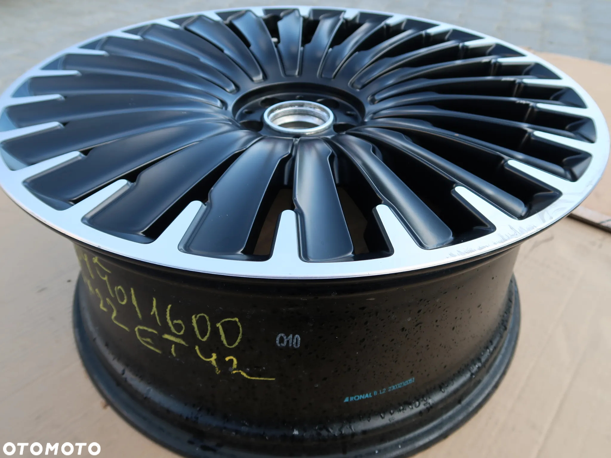 402 Felga Aluminiowa Mercedes A2904010700 - 2