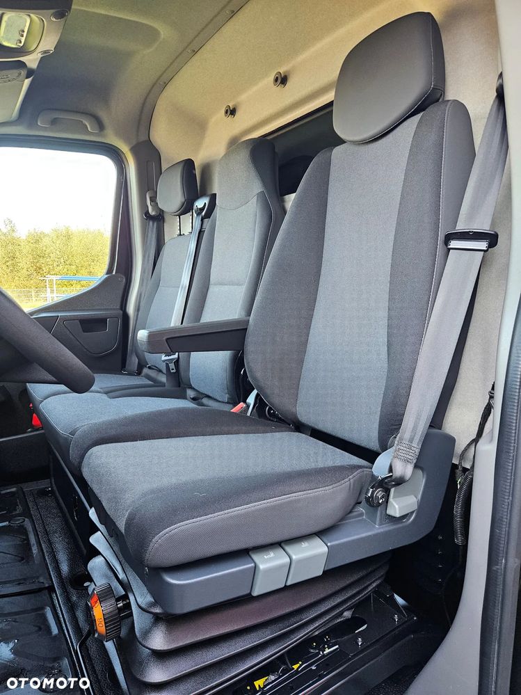 Renault Master L2H2 2.3dCi 130KM - 8