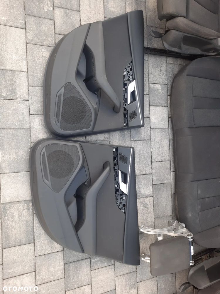 wnętrze  audi a4 b9 kombi - 4