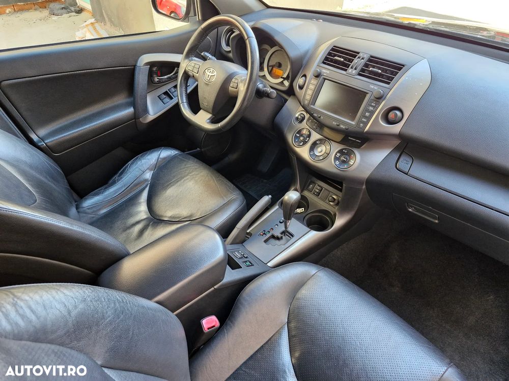Toyota RAV4 2.2 D-4D 4x4 Automatik Executive - 5