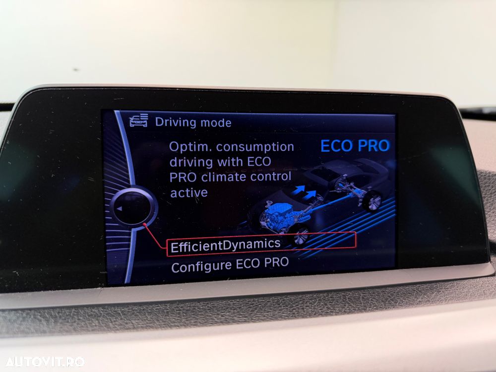 BMW Seria 3 318d Aut. - 11