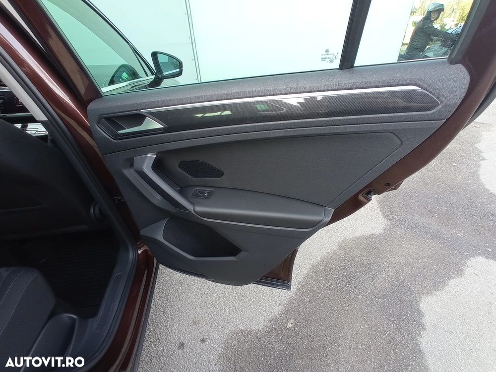 Volkswagen Tiguan 2.0 TDI 4Mot DSG Elegance - 22