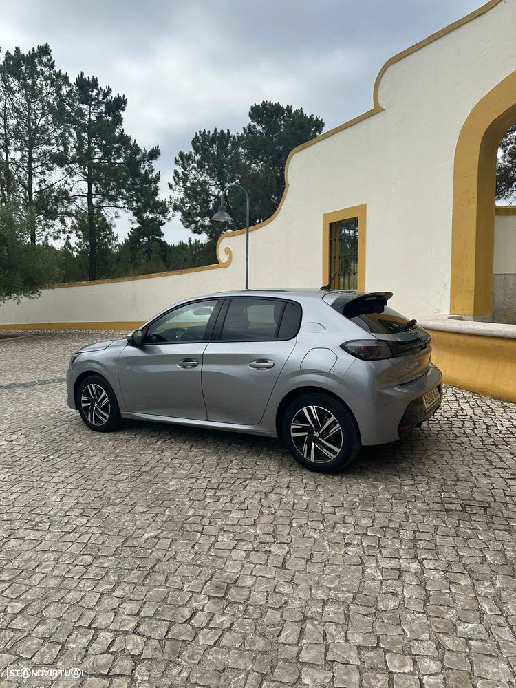 Peugeot 208 1.2 PureTech Allure EAT8 - 2