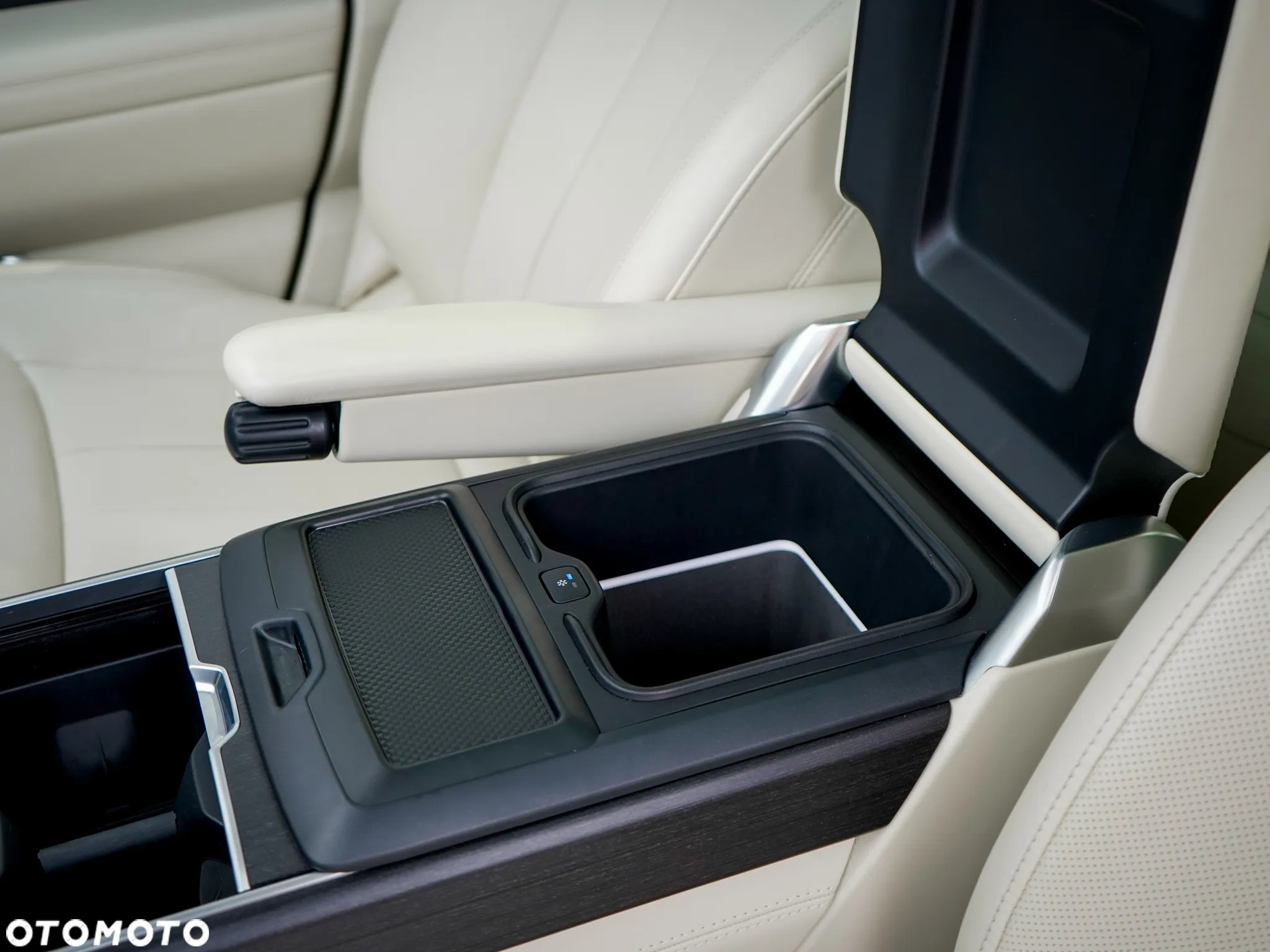 Land Rover Range Rover D350 Autobiography - 24