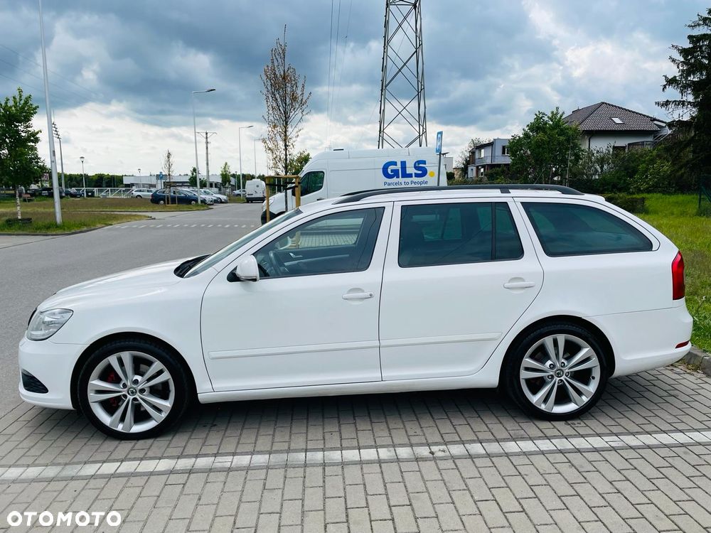Skoda Octavia 2.0 TDI CR DPF DSG RS - 2