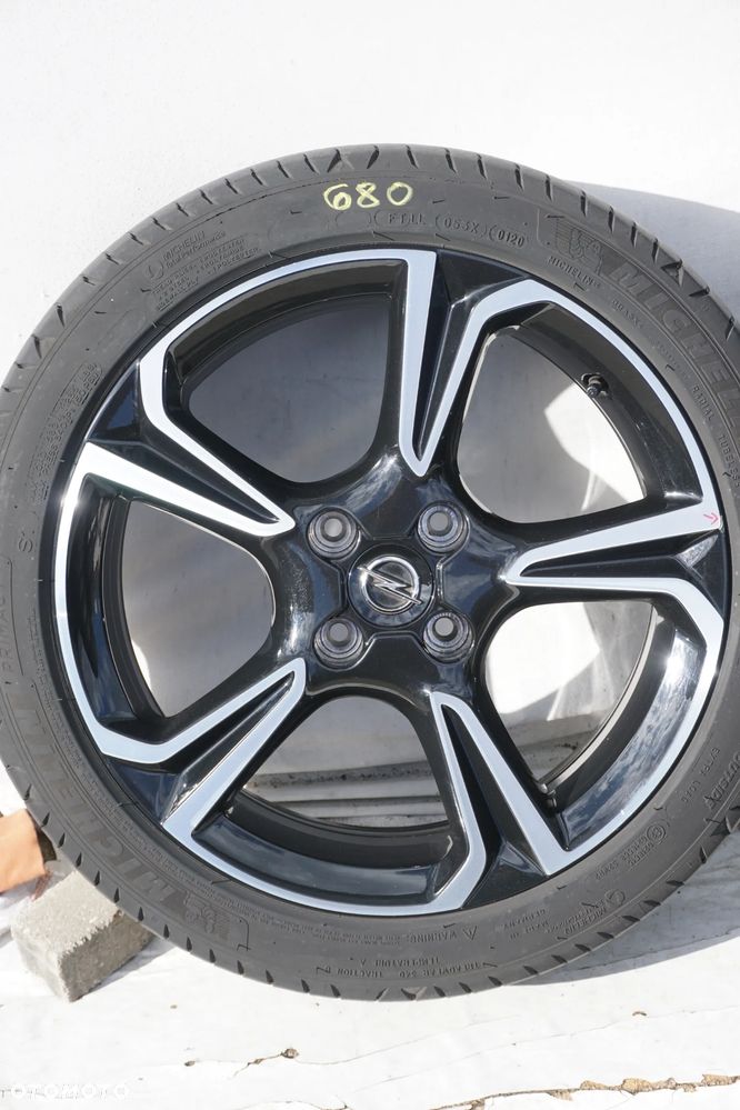 Opel corsa F 4x108 17 7J Michelin 205 45 17 - 2