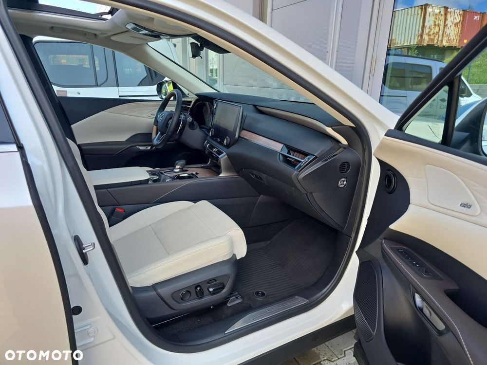 Lexus RX - 18