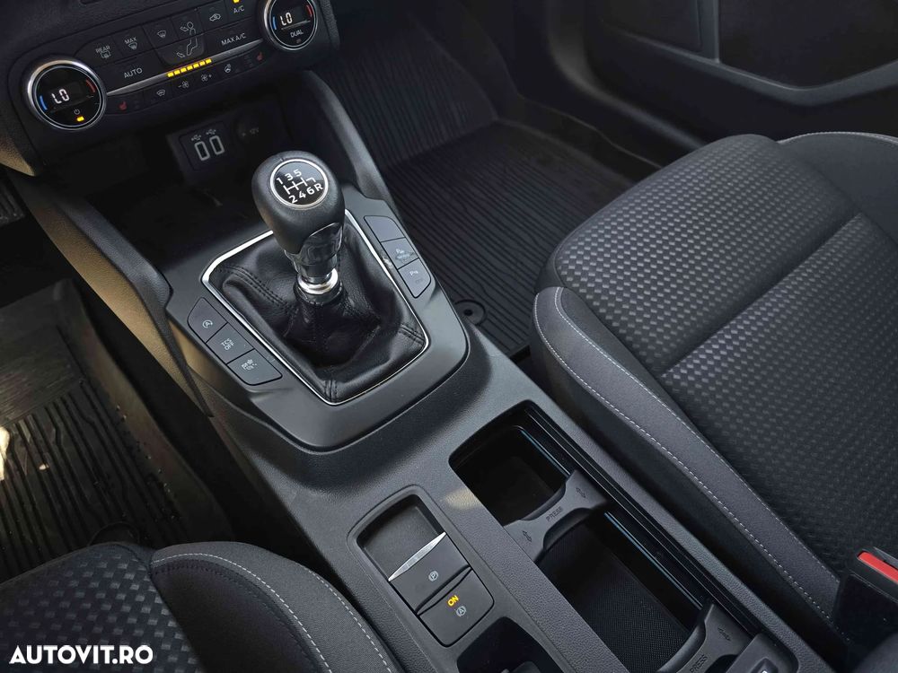 Ford Focus - 14
