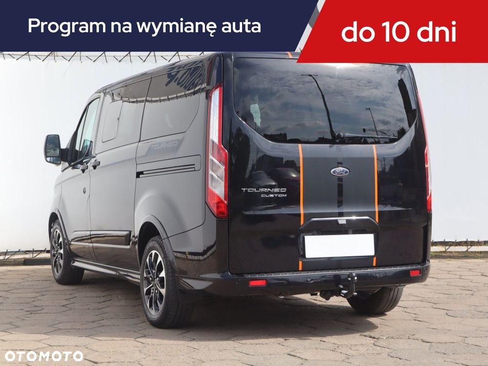 Ford Tourneo Custom - 6