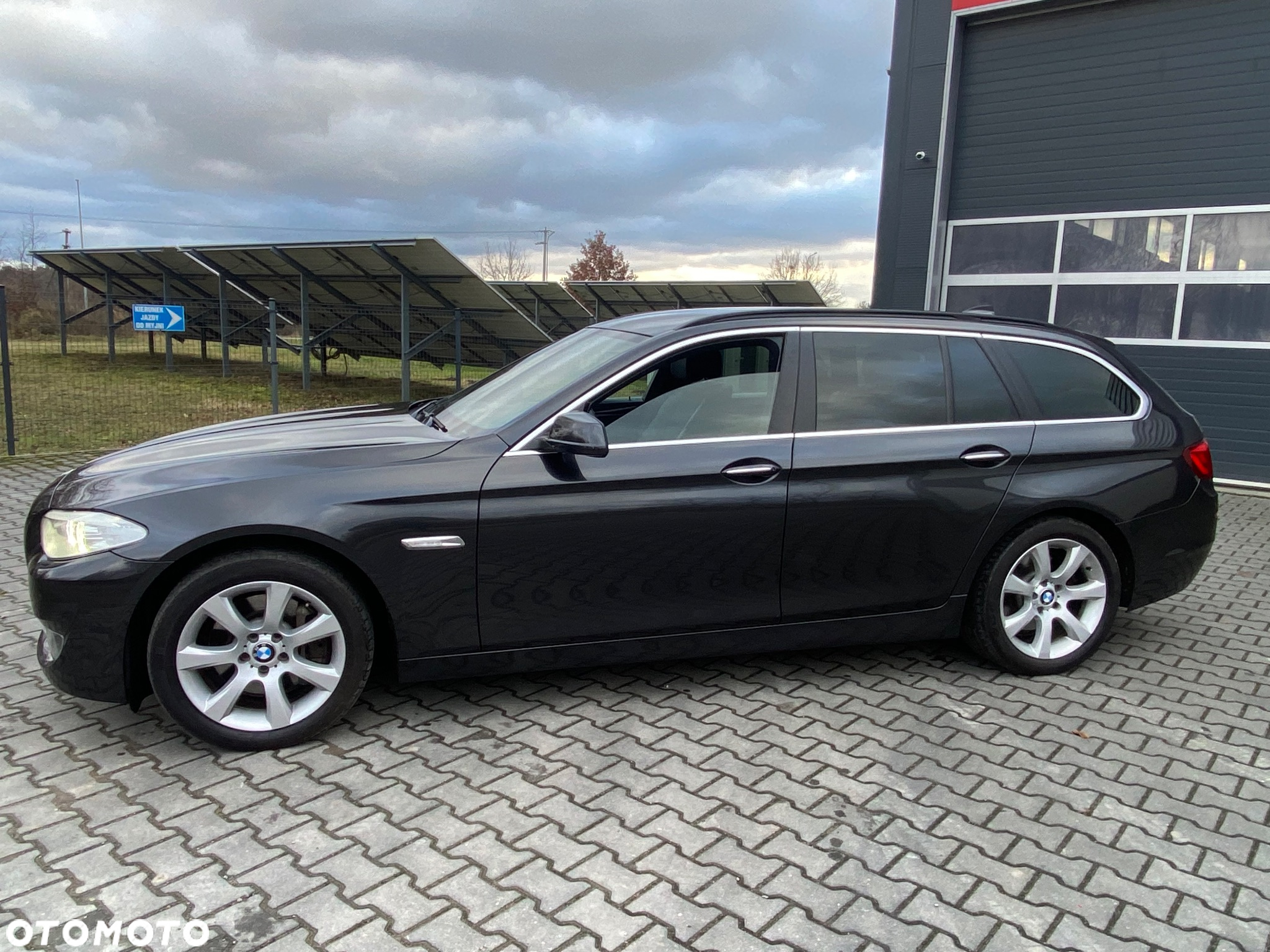 BMW Seria 5 525d xDrive Touring Modern Line - 4