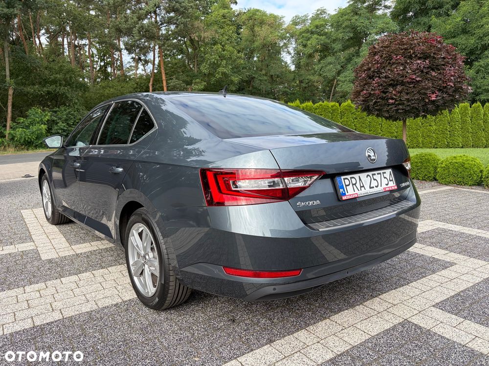 Skoda Superb ver-1-4-tsi-act-ambition - 6